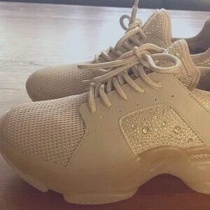 STEVE MADDEN VANCE Nude Blush Low-top Sneakers Rhinestones Women size 9M